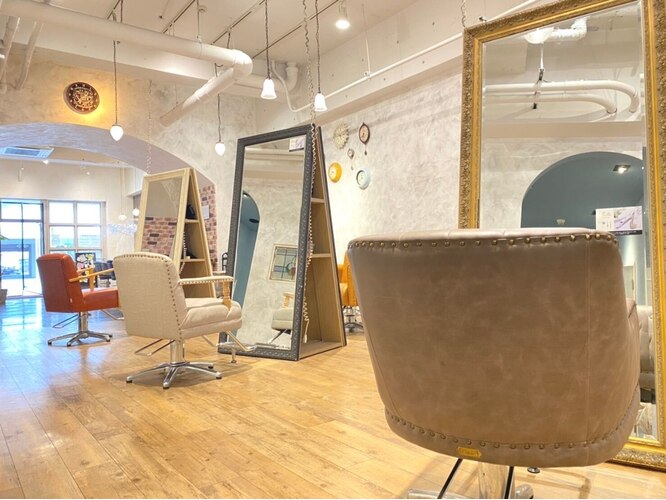 BONHEUR HAIR の店内